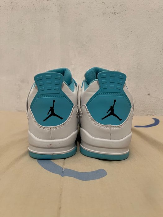 Air Jordan 4 Retro