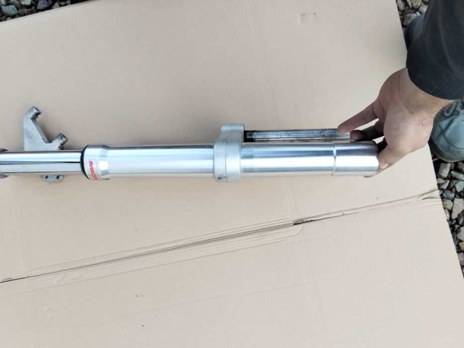 Zawieszenie przednie lagi sztyca Derbi GPR 50 125