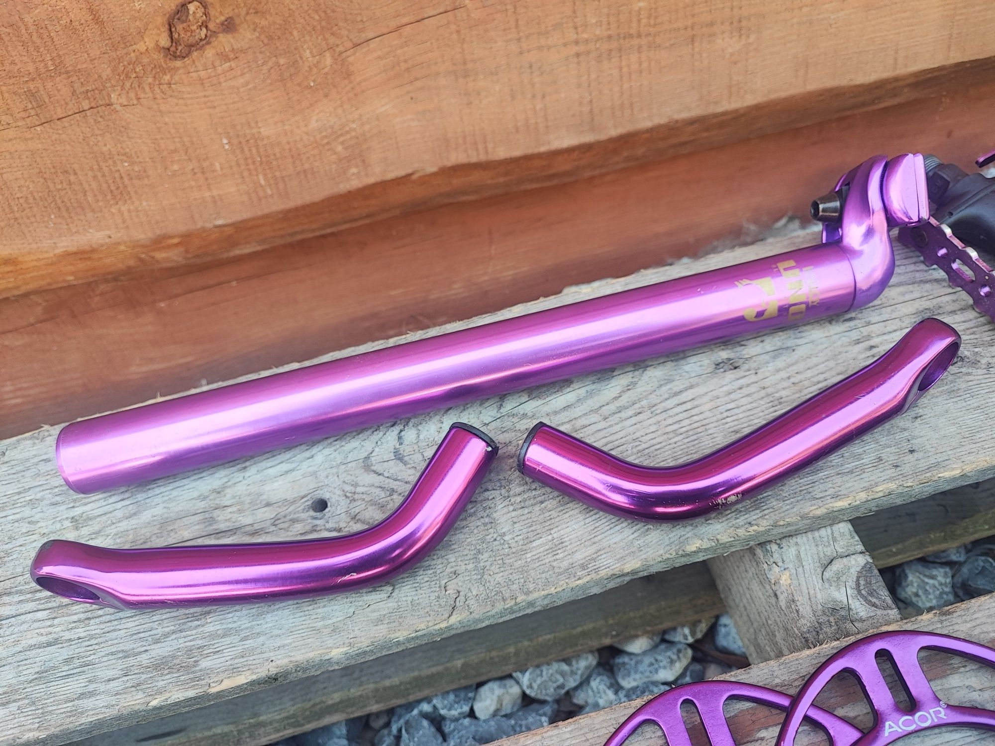 Purpurowe fioletowe części rowerowe sztyca hamulce  Tranz-X retro mtb