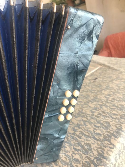 Vendo esta concertina em LA sustenido