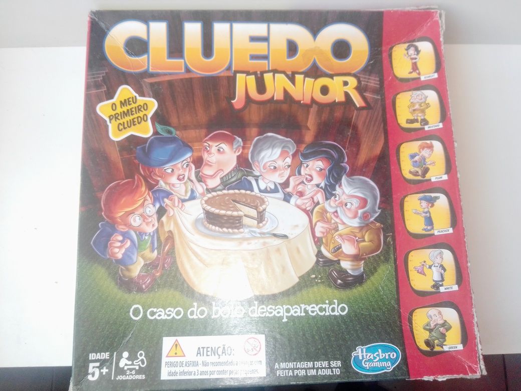 Vários jogos Science4you ,Cleudo e Twister tudo 25€.