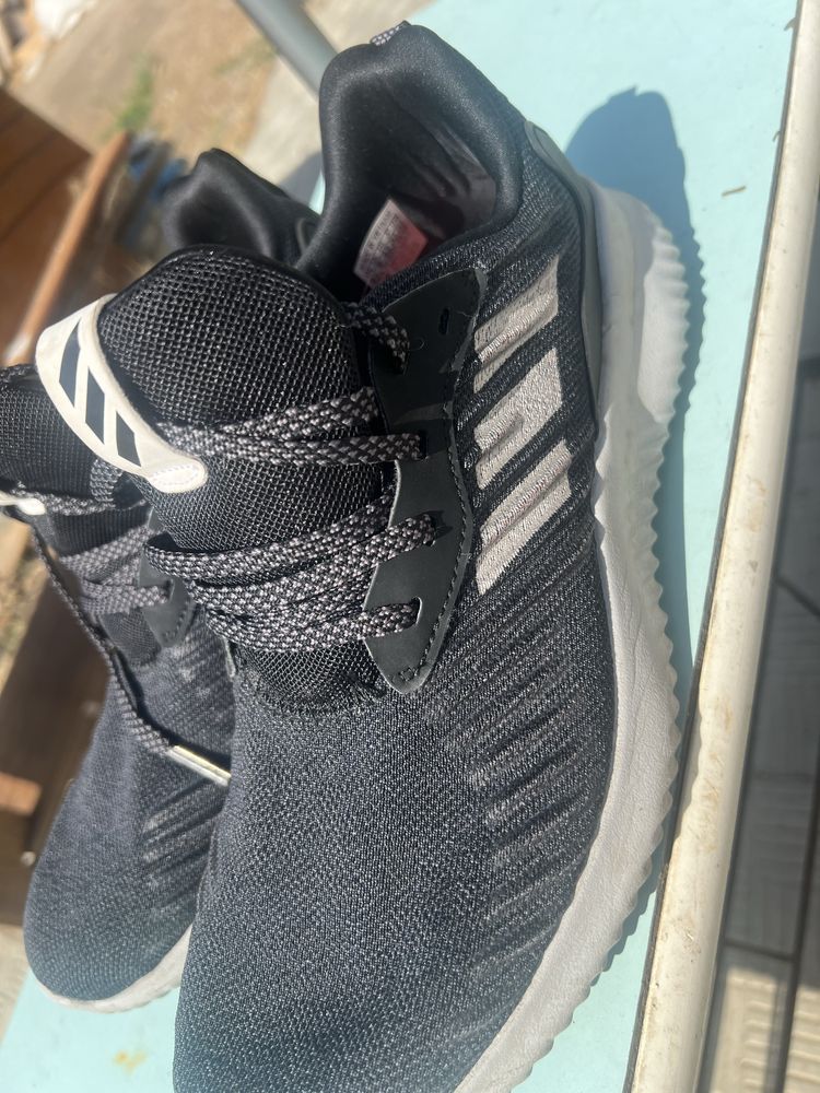adidas 42 оригінал, 26,5 см.