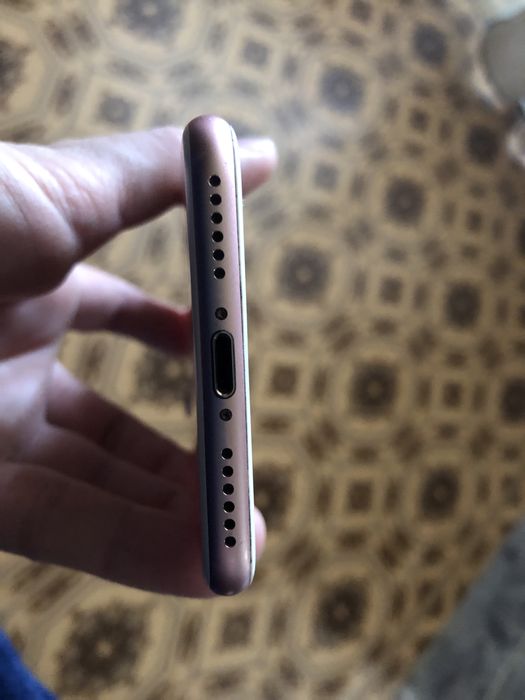 Продам айфон7 (32гб)