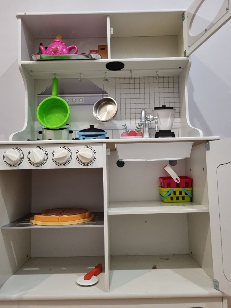 Używana zabawkowa kuchenka