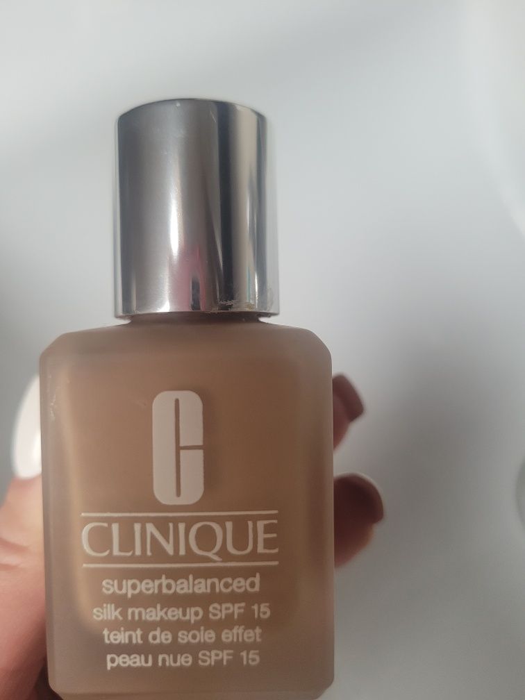 Cinque podkład fluid  superbalanced