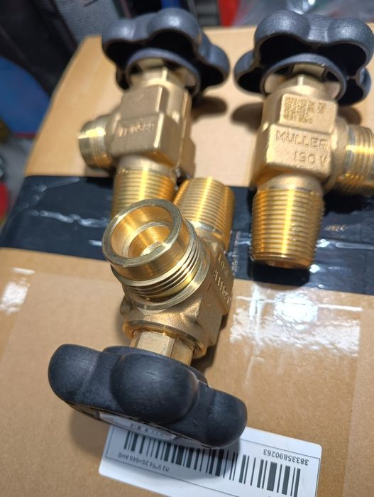 zawór do butli (argon, CO2, mieszanka, tlen,  acetylen)