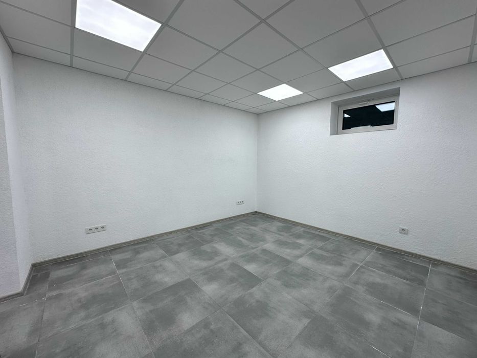 Продаж приміщення 1 поверх центр