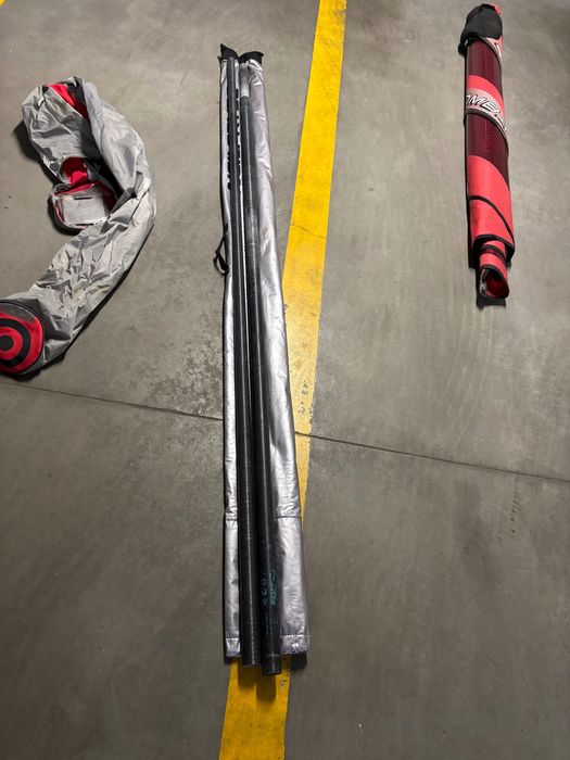 Neilpryde COMBAT 4,7 - żagiel windsurfigowy + maszt 400cm RDM