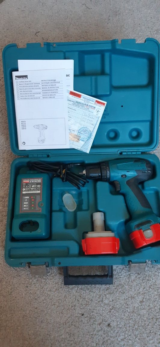 Шуруповерт Makita 6271D