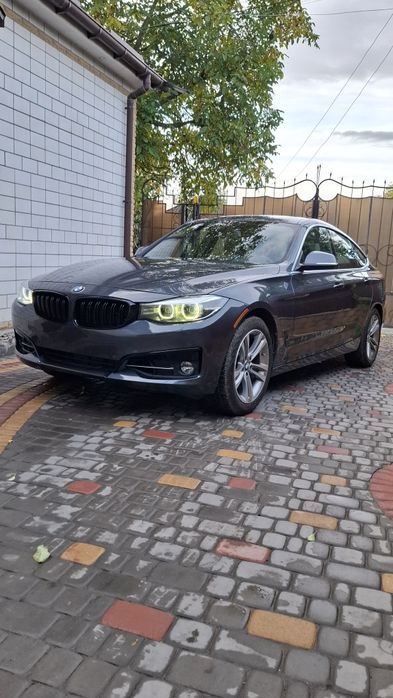 BMW 3 Series 330i xDrive Gran Turismo 2017