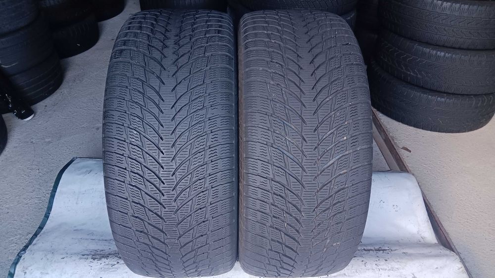 255/45/18 Nokian wr snowproof