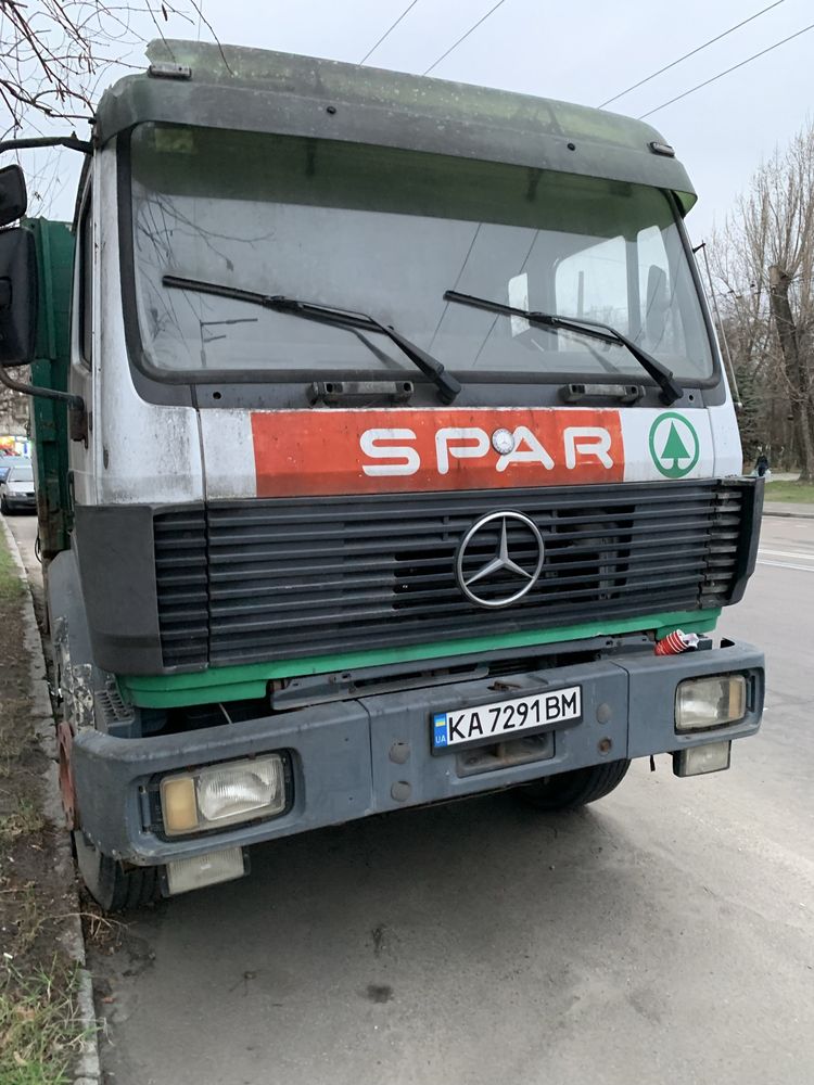 Кран-манипулятор  Mercedes-Benz  1831
