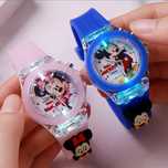Relógio Quartzo Criança 3D Mickey ou Minnie Luz Colorida