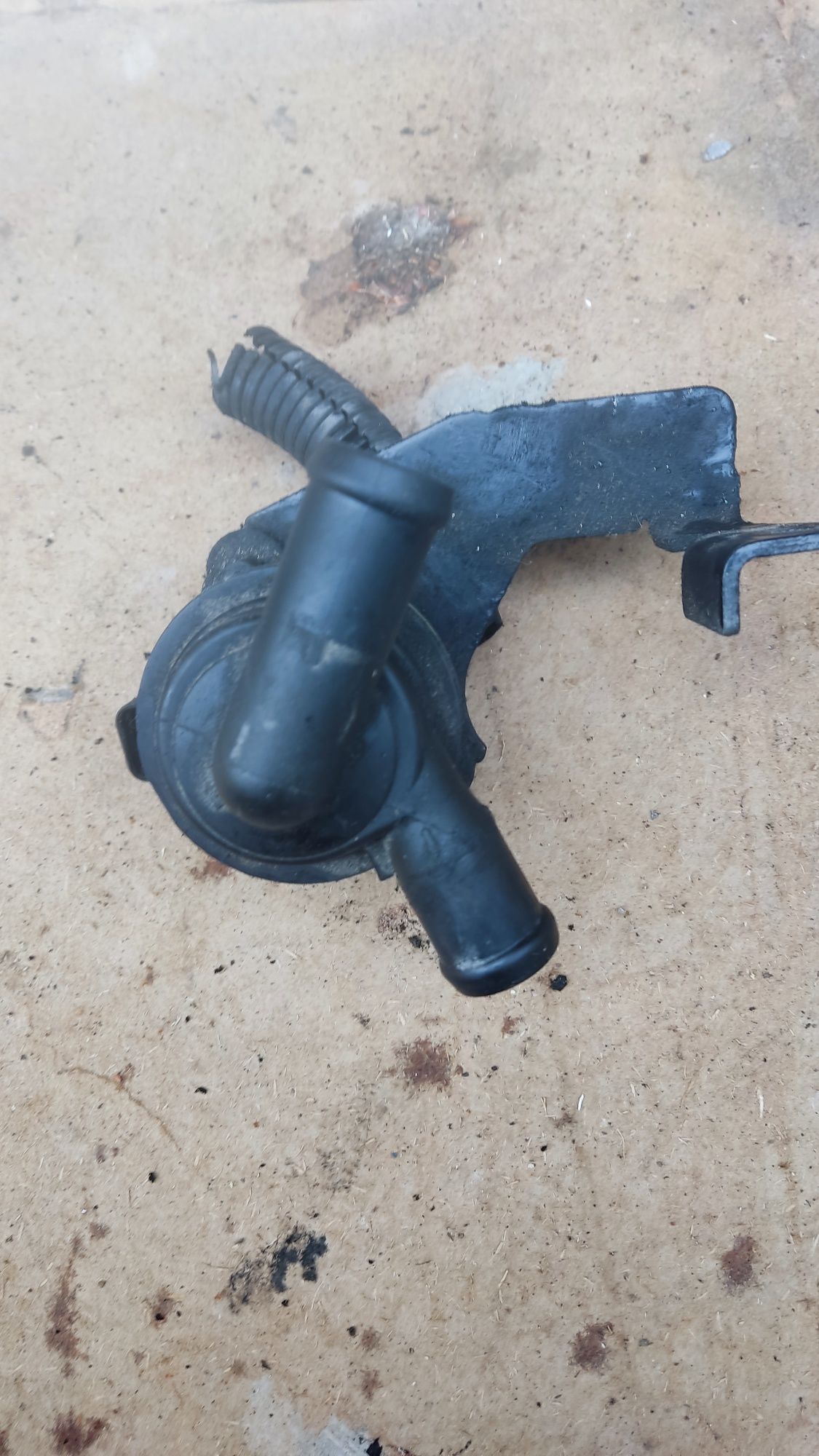 Pompa Vacum Audi a4 B8 2.0 Tdi 143 km CAGA