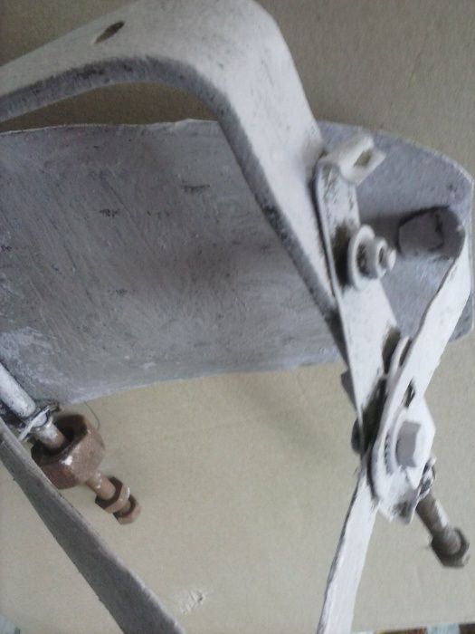 плуг.                   . .