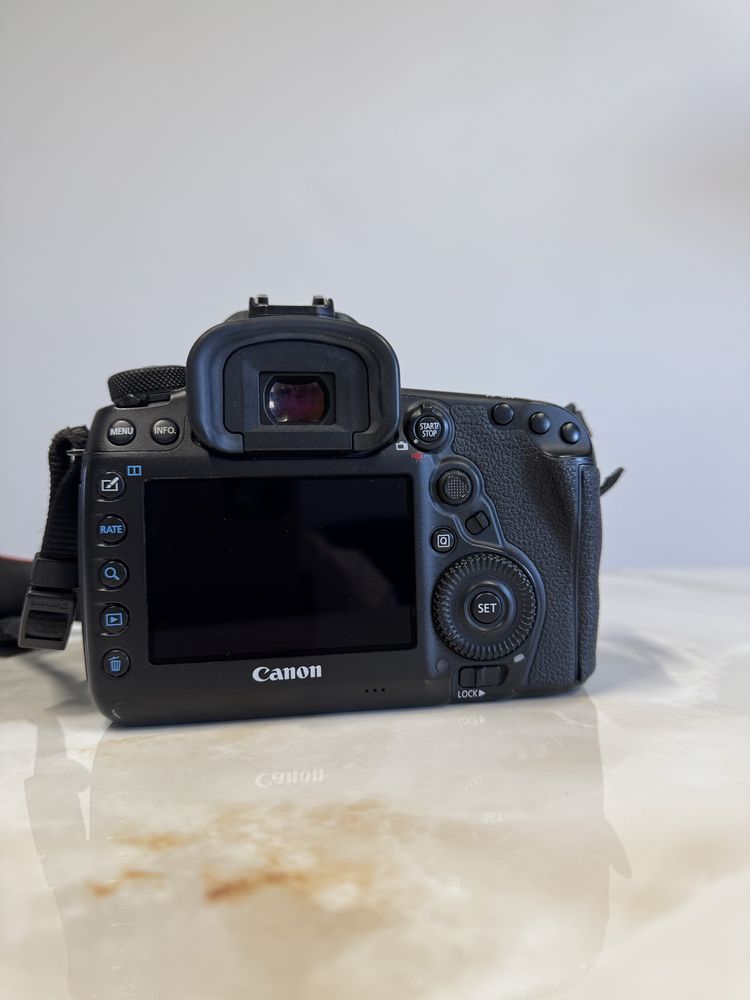Фотопарат Canon mark 4