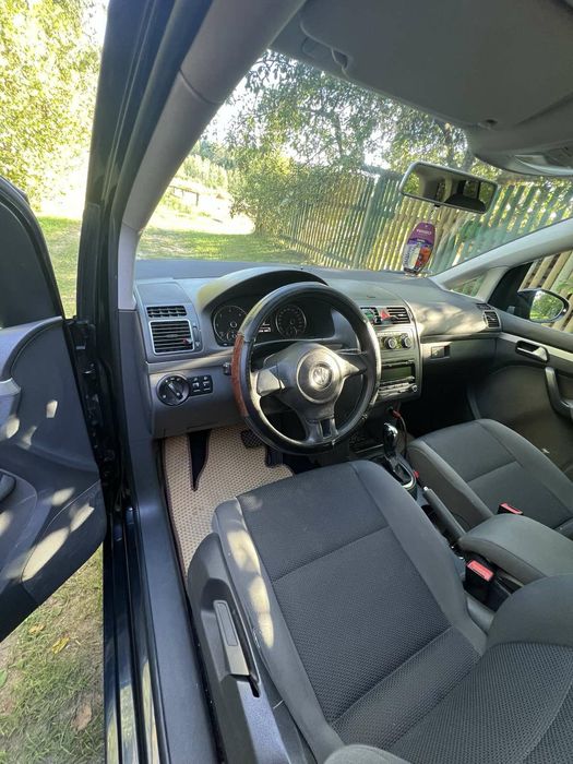 Фольксваген Тоуран