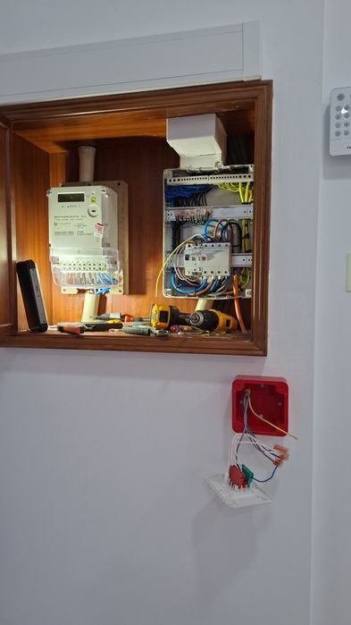 Eletricista residencial 24H