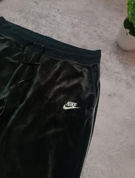 Штаны Nike женские