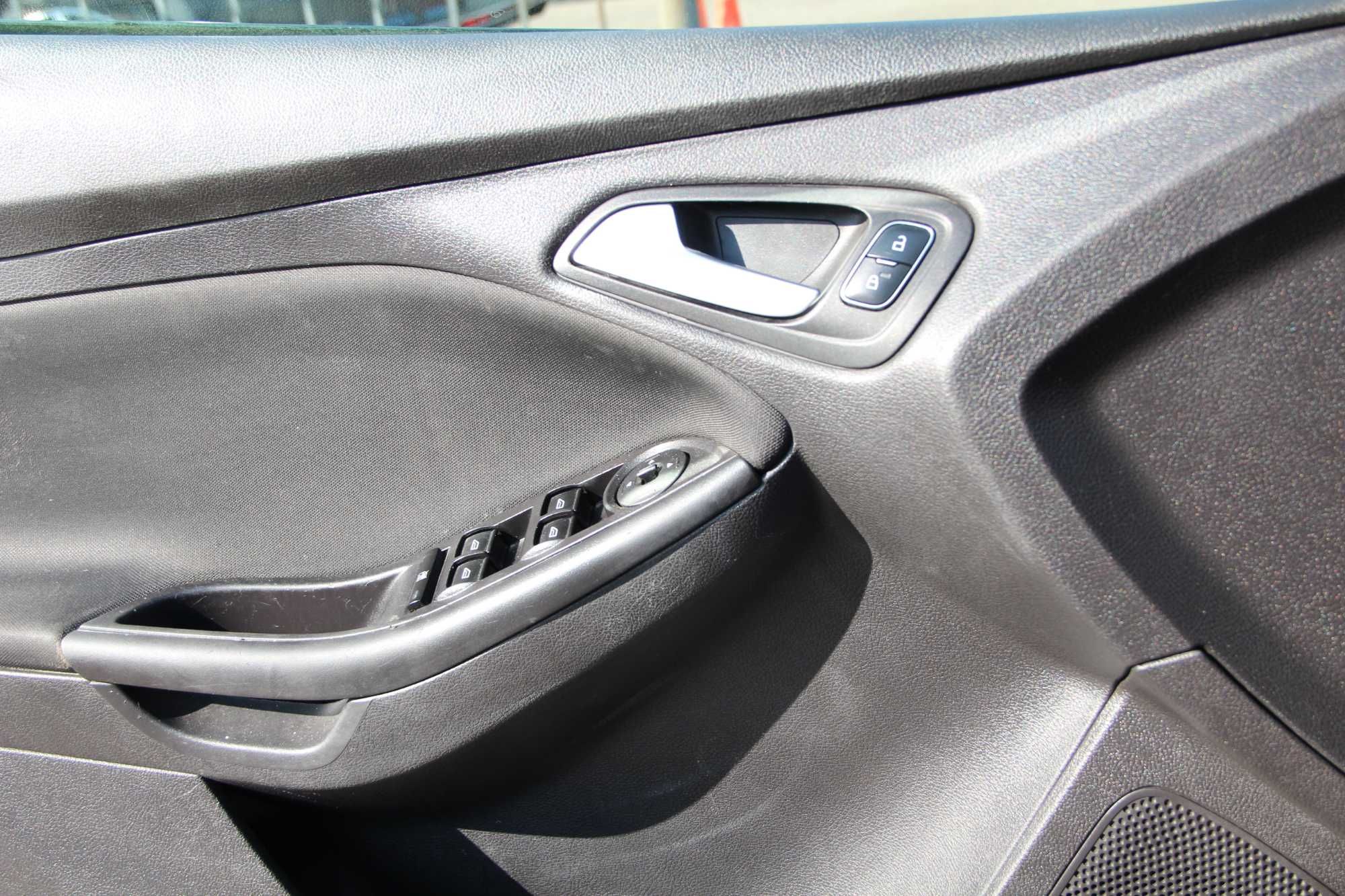 Ford Focus, 2014 год, автомат, 2.0 бензин, Форд Фокус