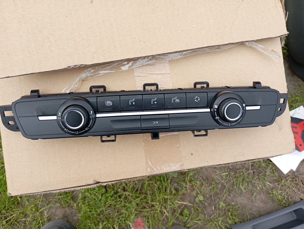 Panel nawiewu klimatyzacji Jumpy Expert Vivaro Proace