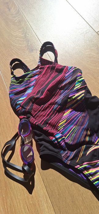 Strój kąpielowy dziewczęcy Nabaiji gratis okulary do pływania