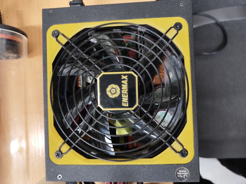 Блок питания 1000W REVOLUTION 87+ ENERMAX (ERV1000EWT-G)