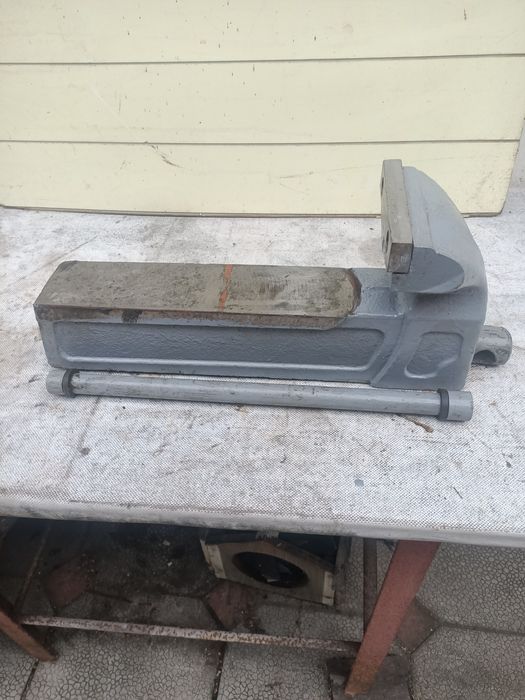 Запчастини до лещат