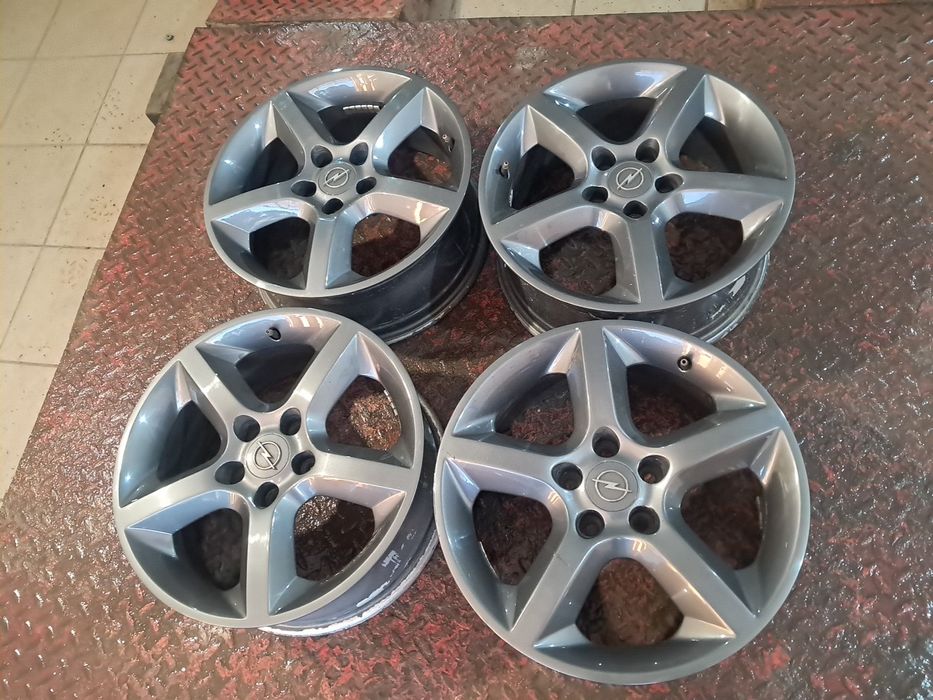 Alufelgi 17 Grafit Opel Vectra C Zafira B Signum Astra H