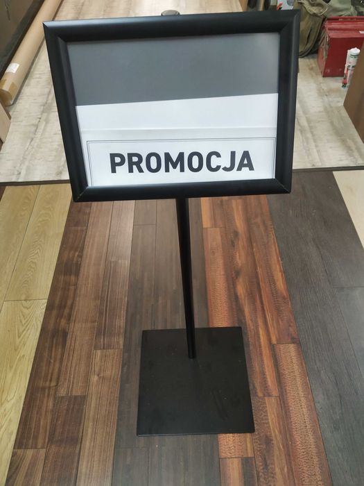 Stojak reklamowy z ramką