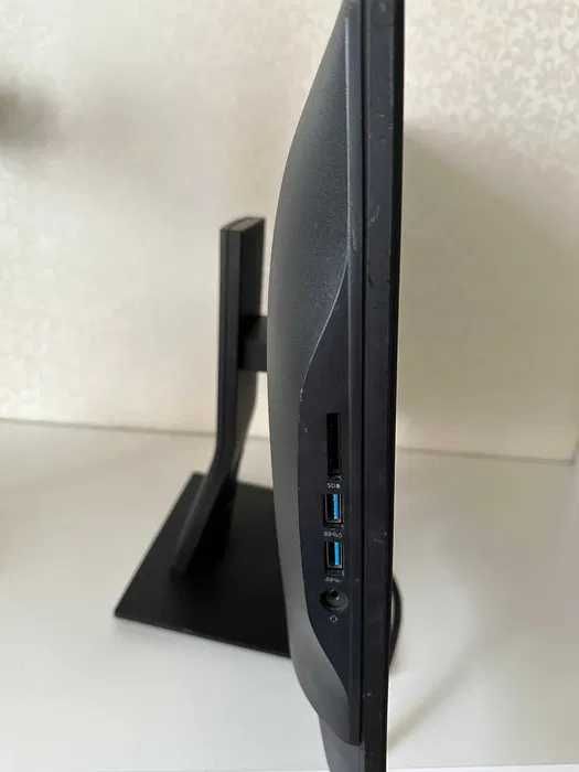 Моноблок Dell Optiplex 5250 22" 1920x1080 i3-7100 RAM 8GB SSD 250GB