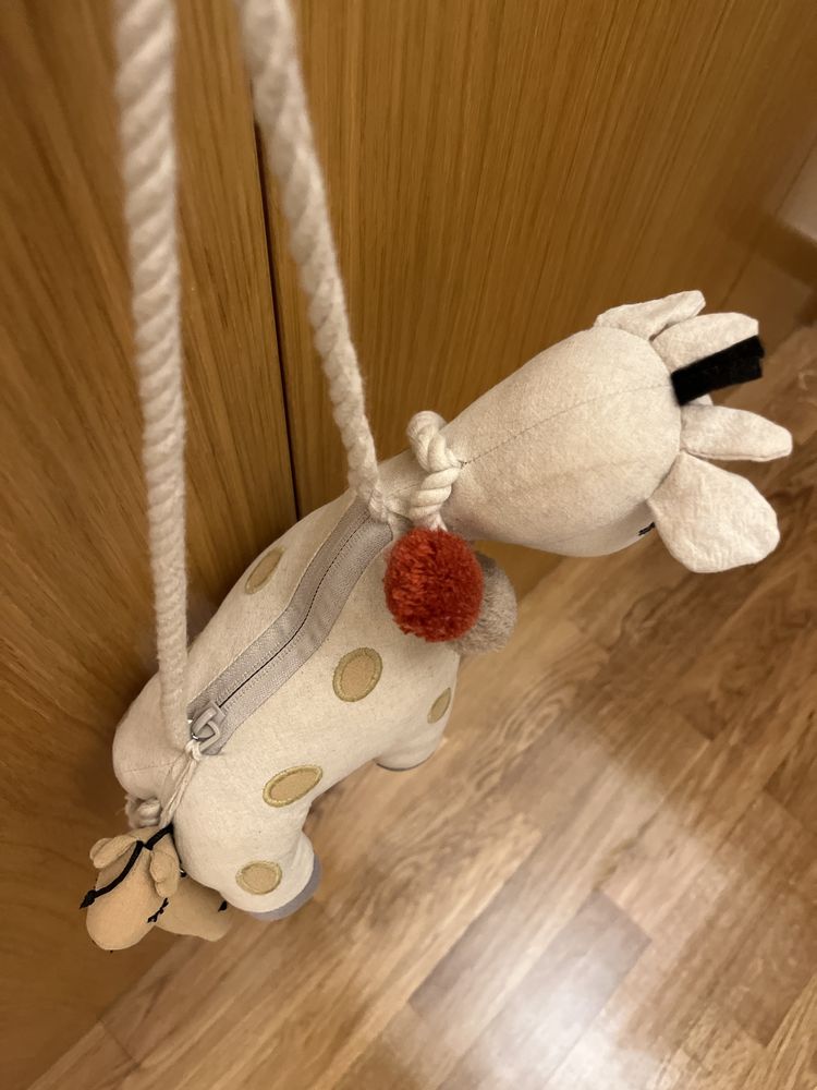 Mala girafa criança