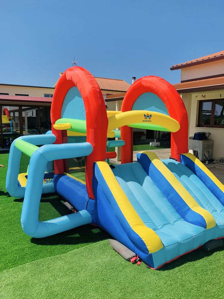 Aluguer de Insuflável - “Escorregas, Piscina de Bolas, entre outros”