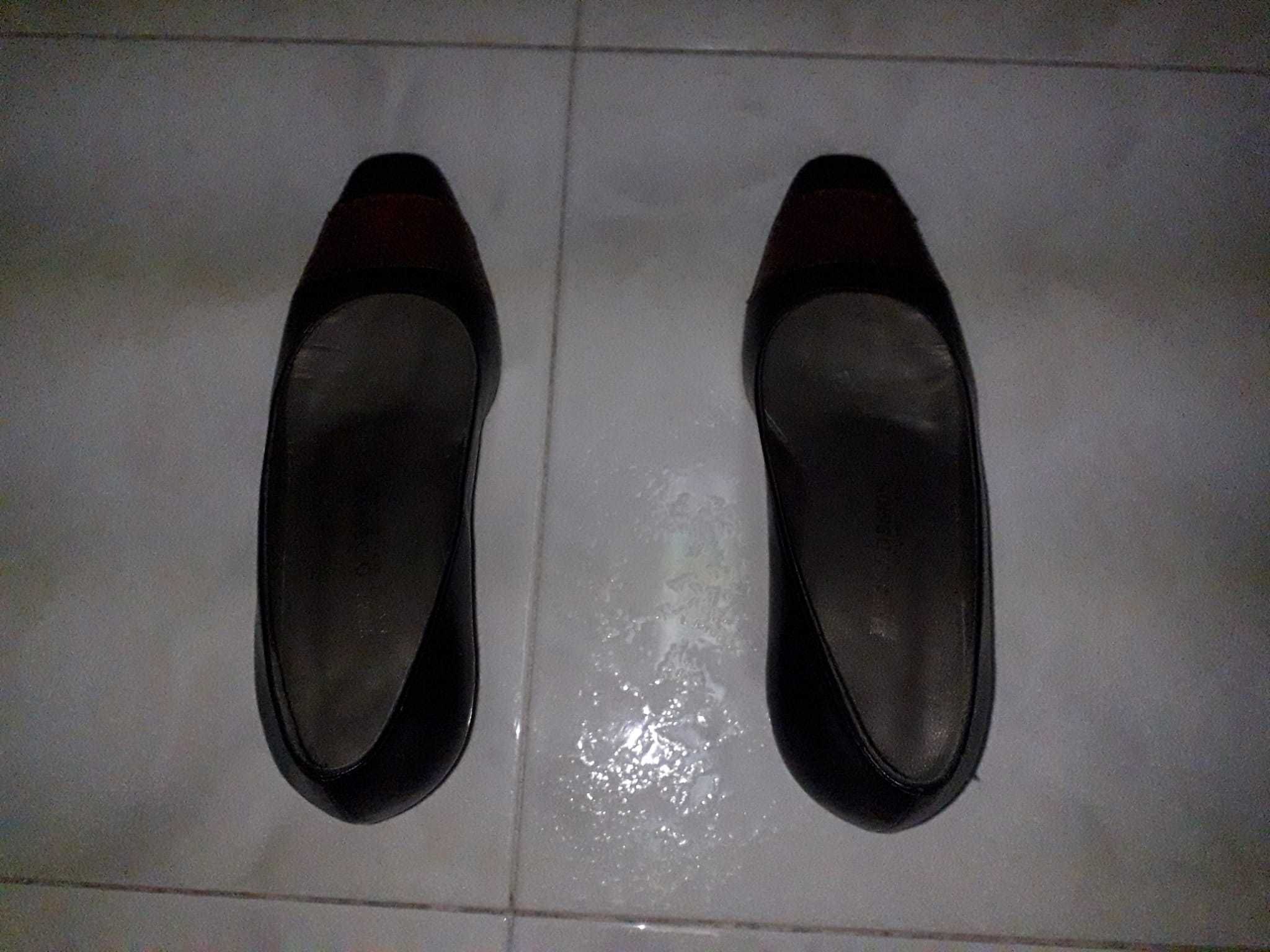 Sapatos Hélio Design tamanho 35