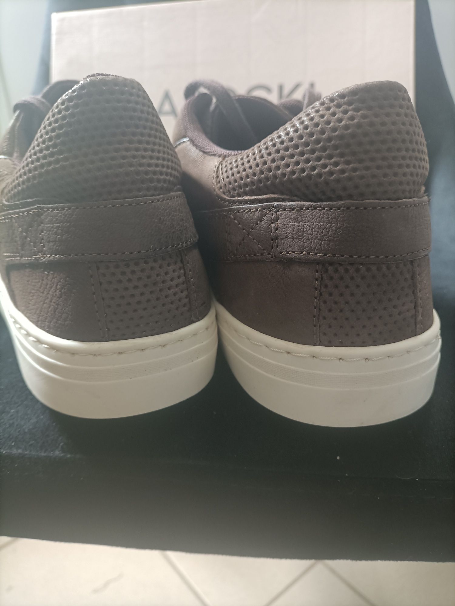 Adidasy Lasocki 45
