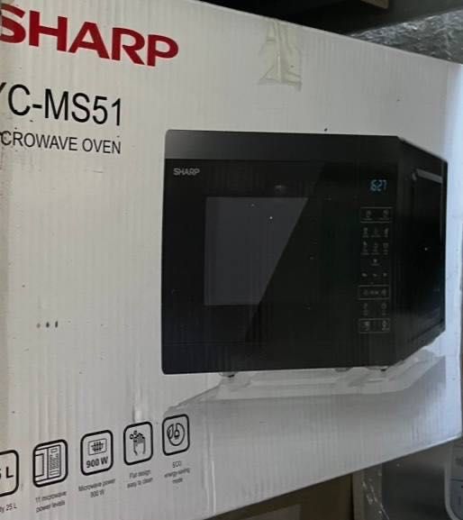 Продам новую 
Микроволновую печь Sharp YC-MS 51
