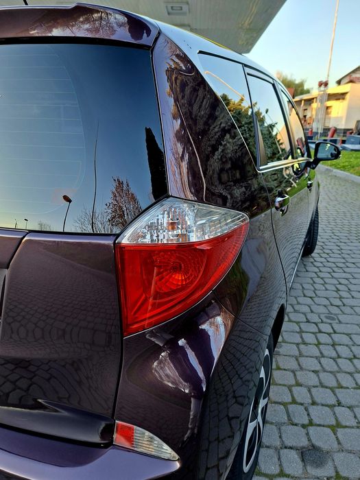 Продам свіжопригнану Toyota Verso S 2014p. Автомат.