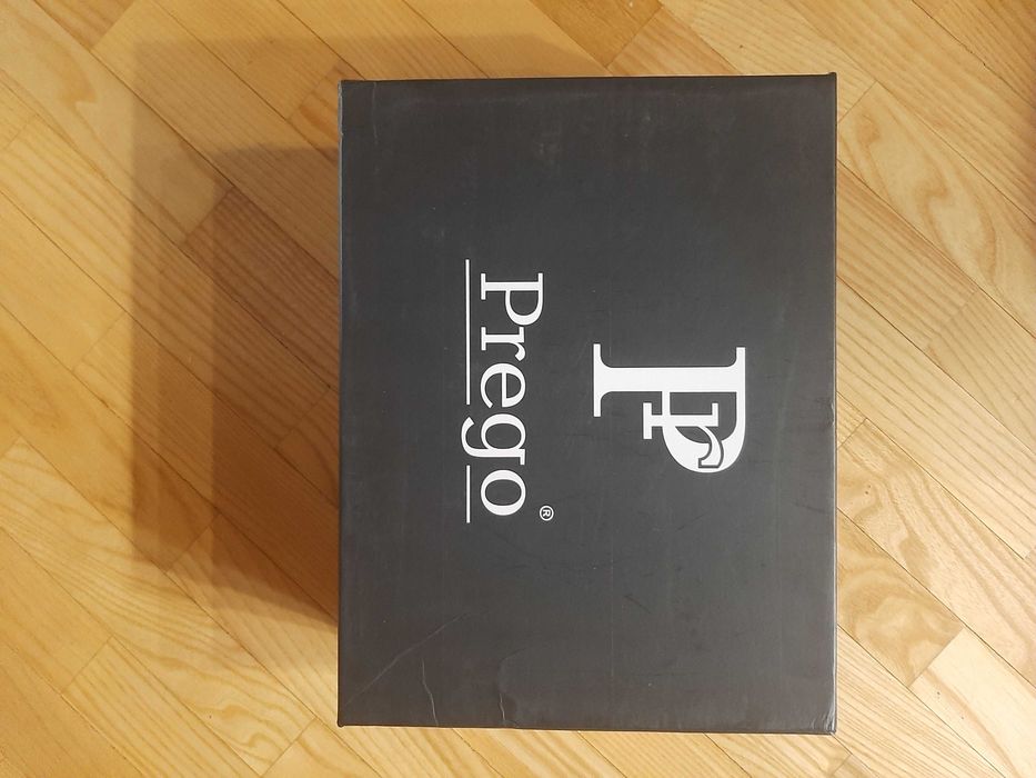 Кросівки жіночі білі шкіра літні з паєтками