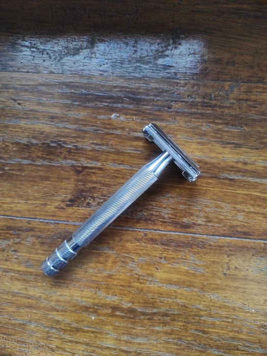 Maszynka na żyletki Wilkinson Sword Classic