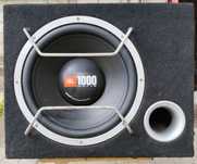 Усилитель JBL + сабвуфер JBL + провода для подключения.