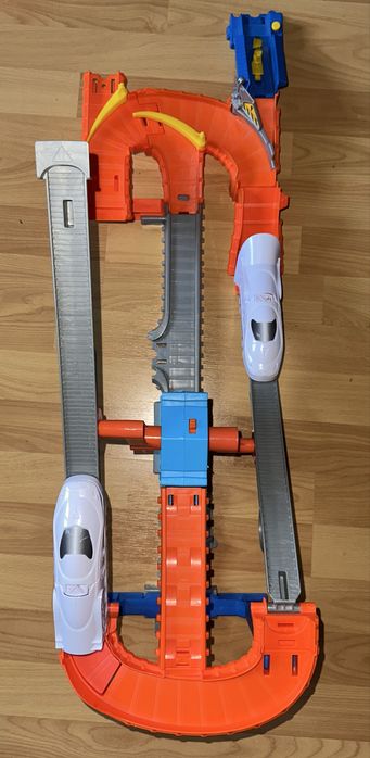 Ігровий набір Hot Weels пригоди на залізниці