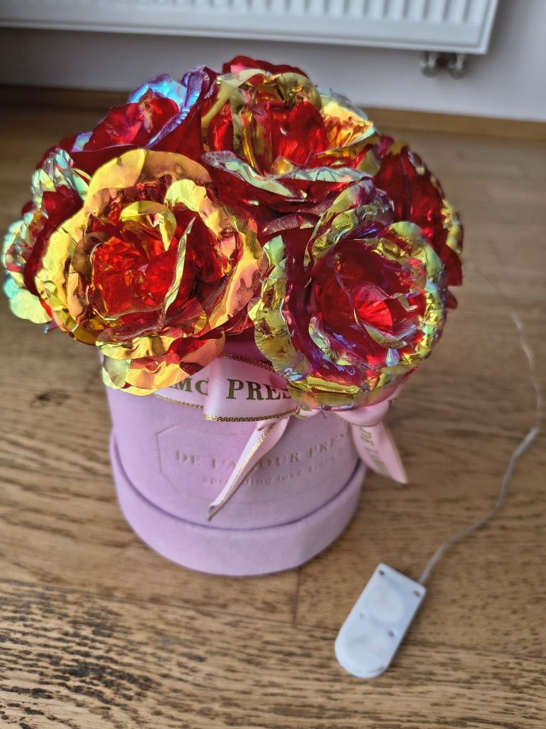 Bukiet LED w pudelku roze