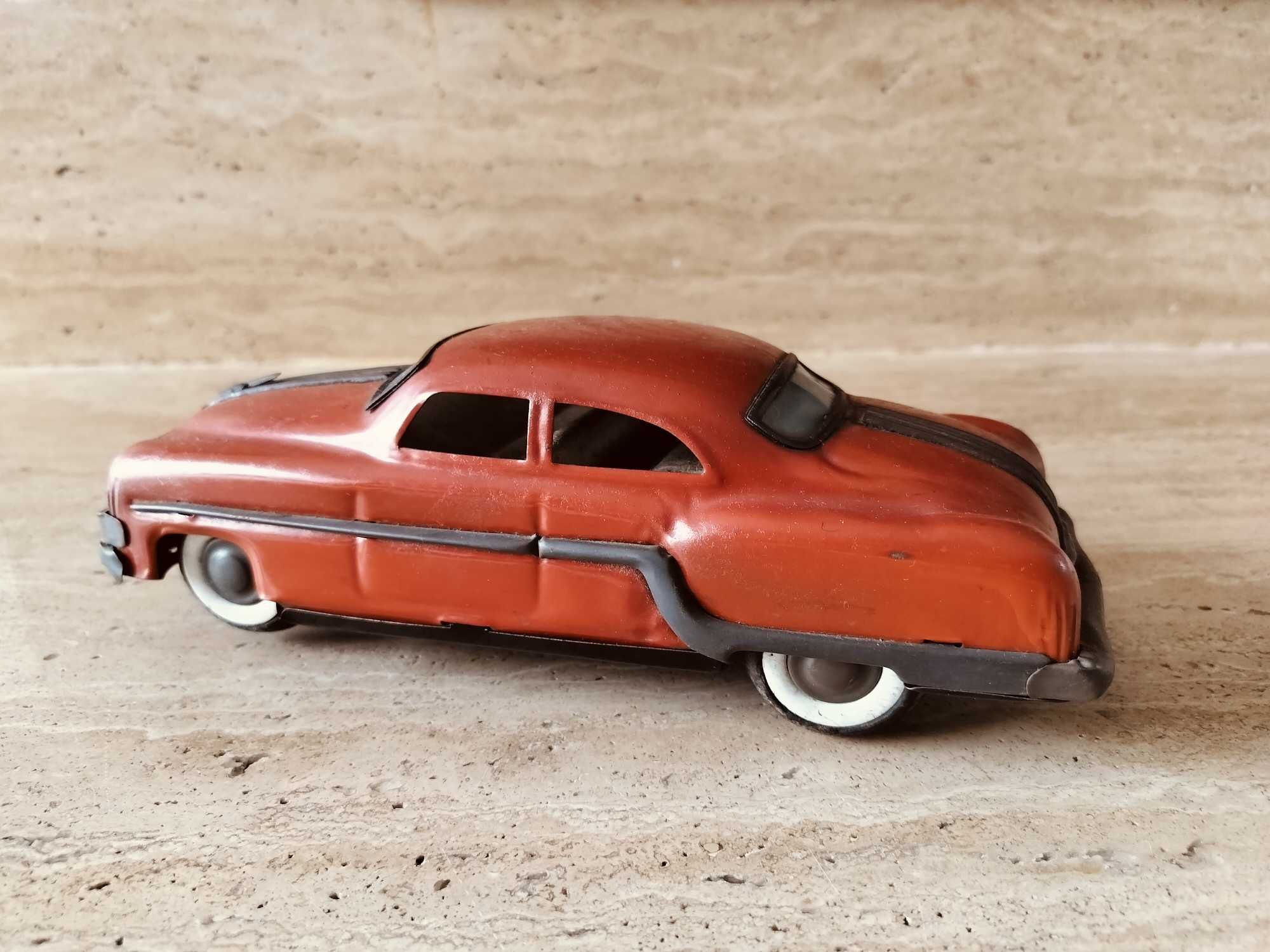 Carro miniatura de metal