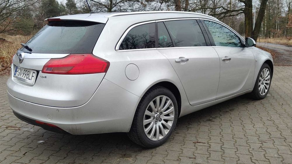 Opel Insignia  2010 r. Srebrny 2.0 TDI