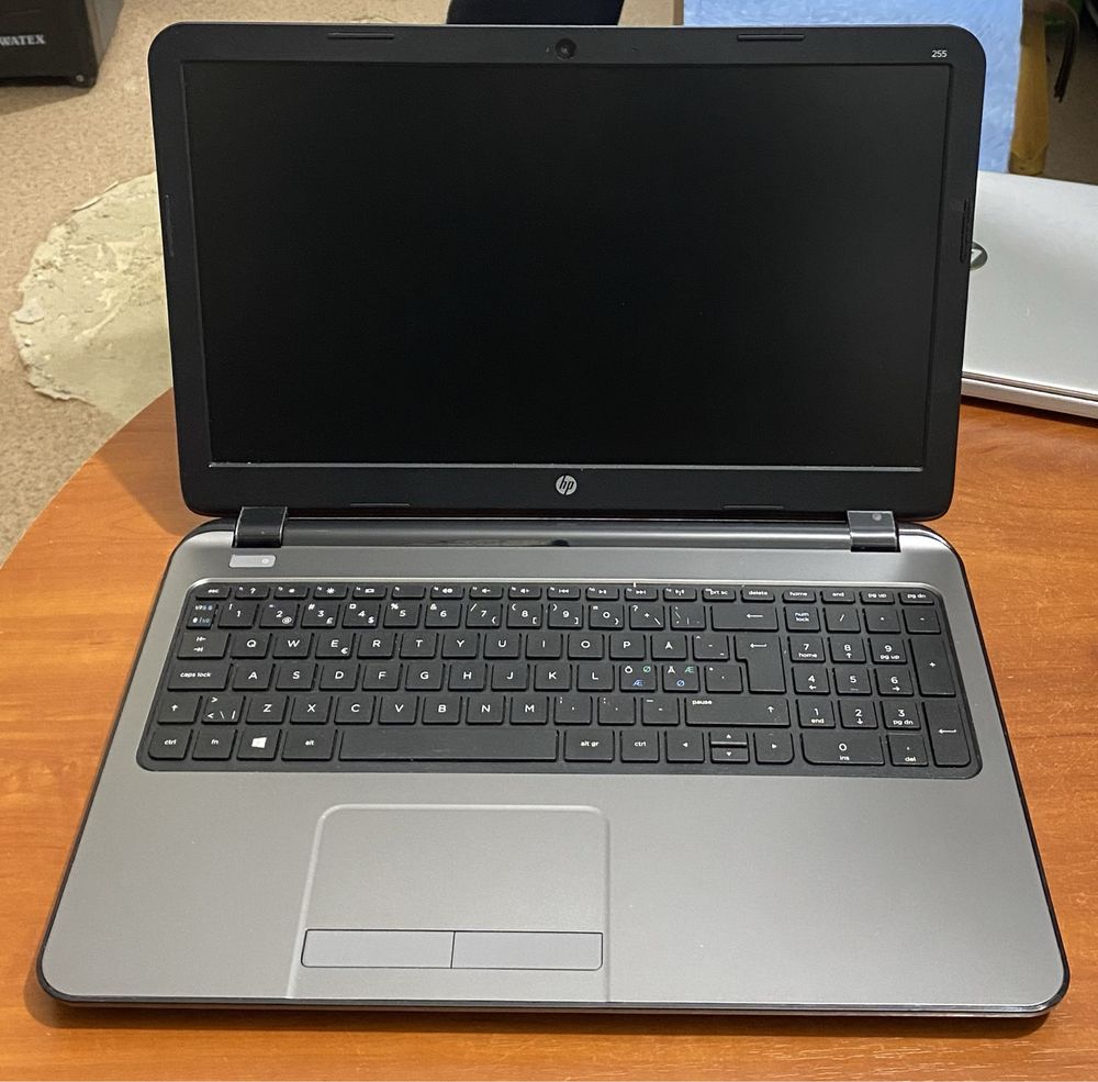 Ноутбук Hp255 g3 15.6"/4GB RAM/500GB HDD! N2094