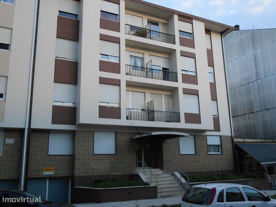 T3 arrendamento Santos Pousada