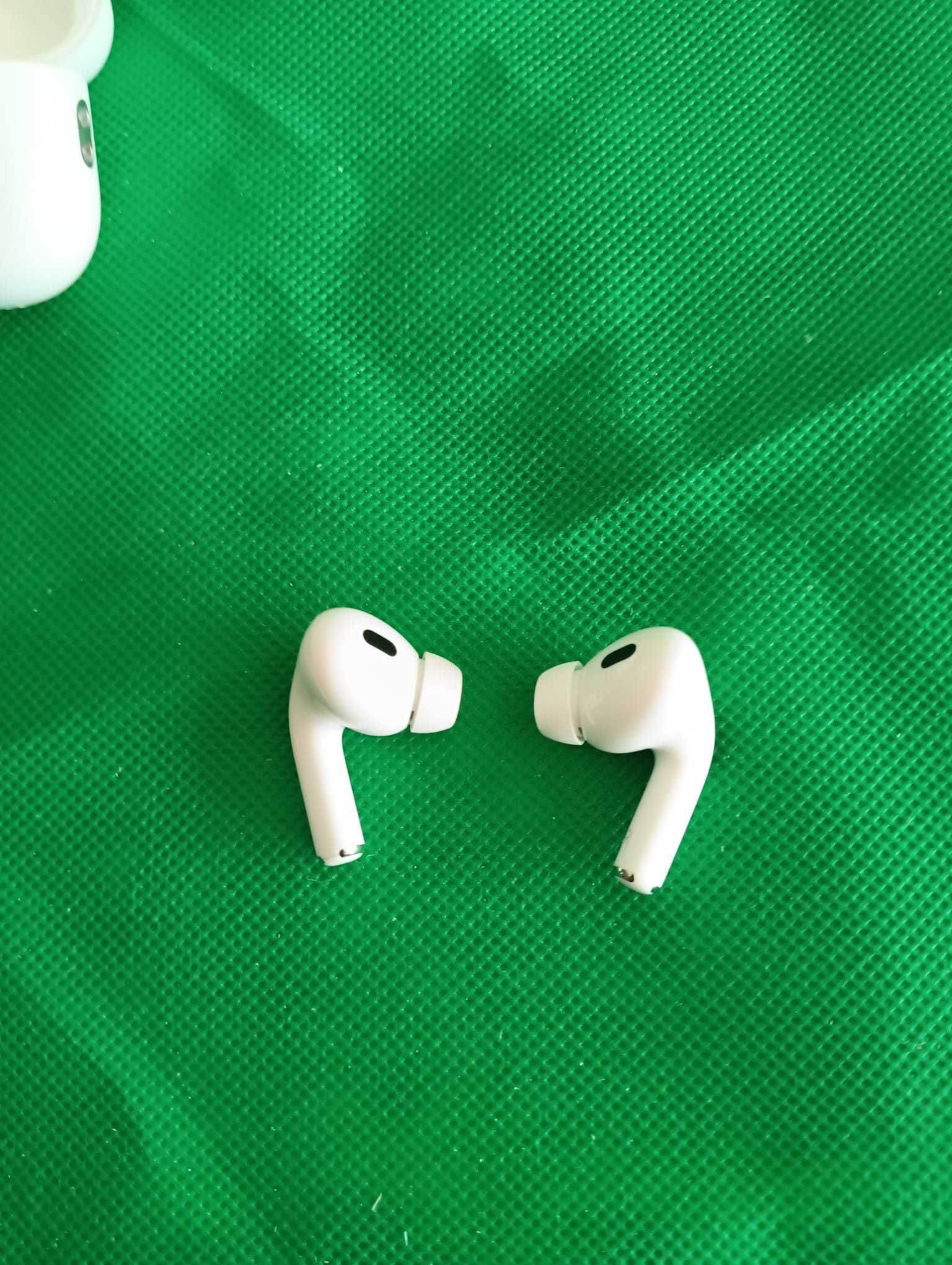 Airpods Pro APPLE 2 Geração USB C (3 anos garantia)