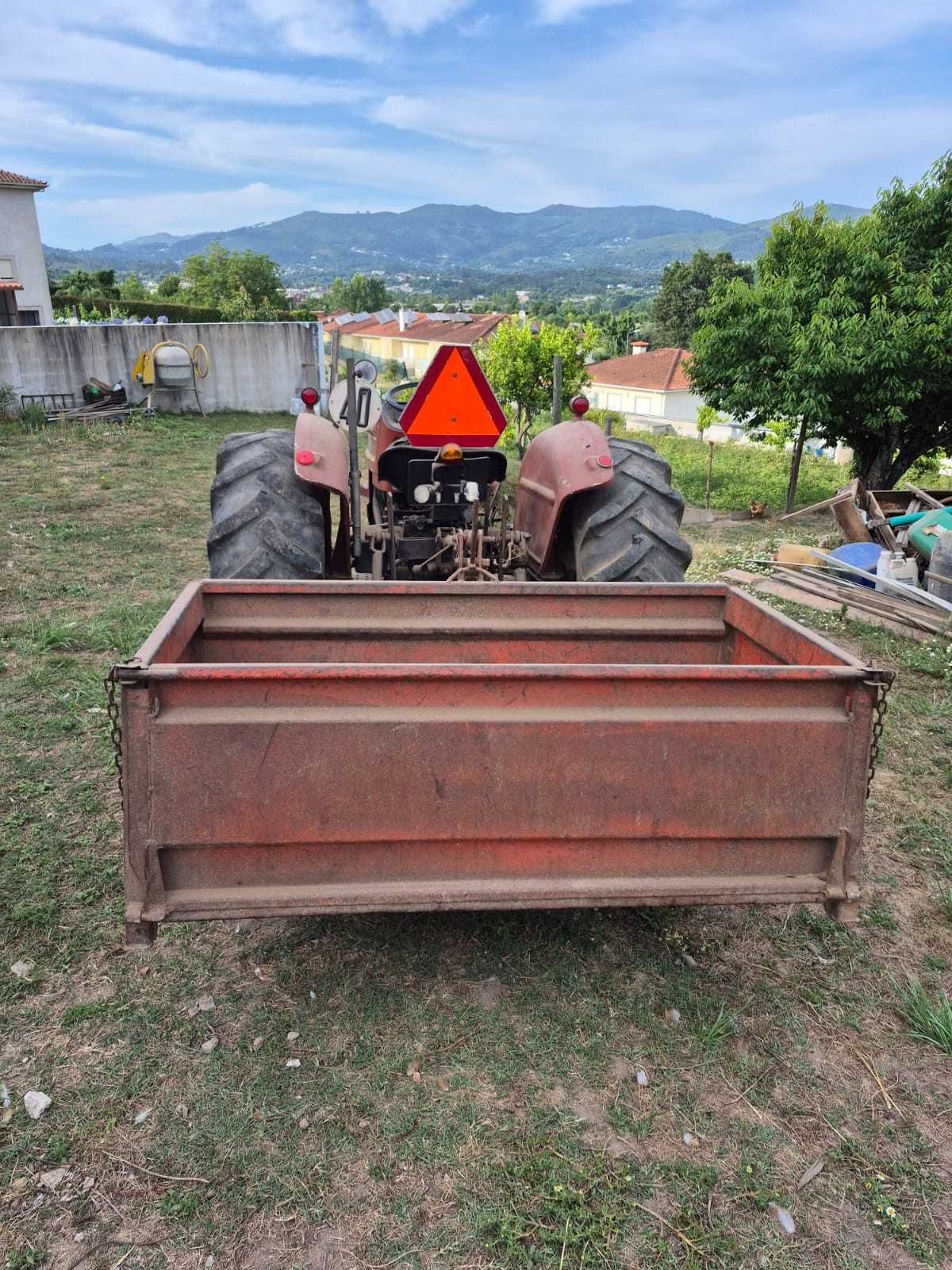 Trator Fiat 540 Special c/ reboque, caixa e guincho