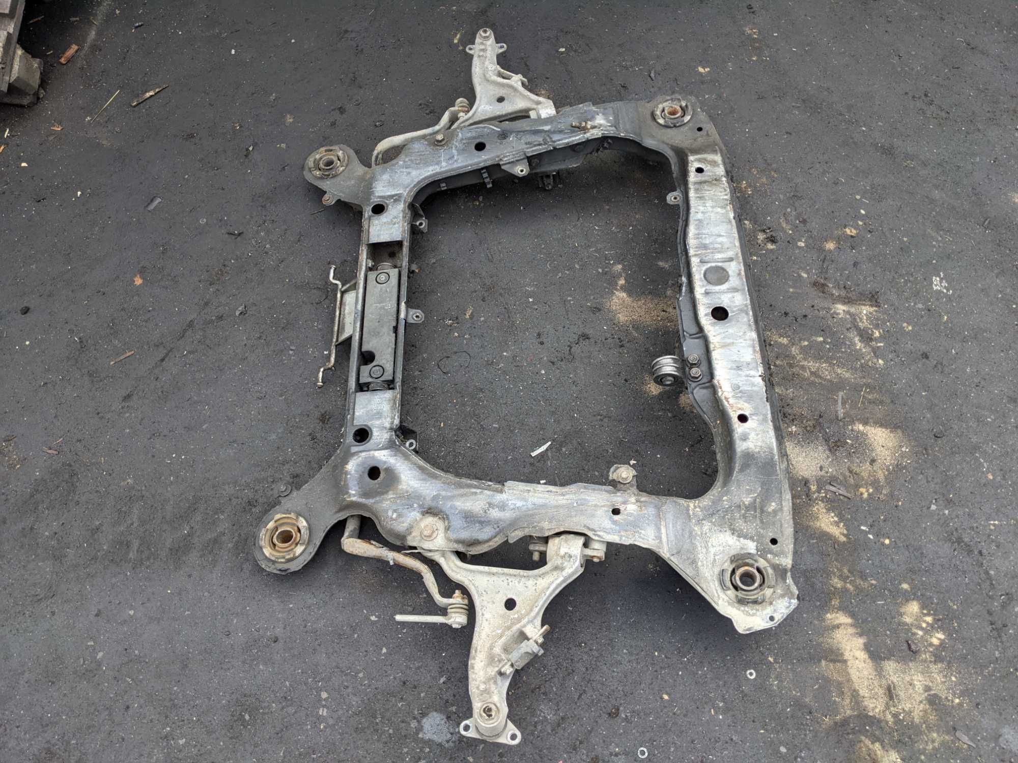 Volvo S60 2.4 D5 Sanki Wózek Belka Trawers Kołyska Przód