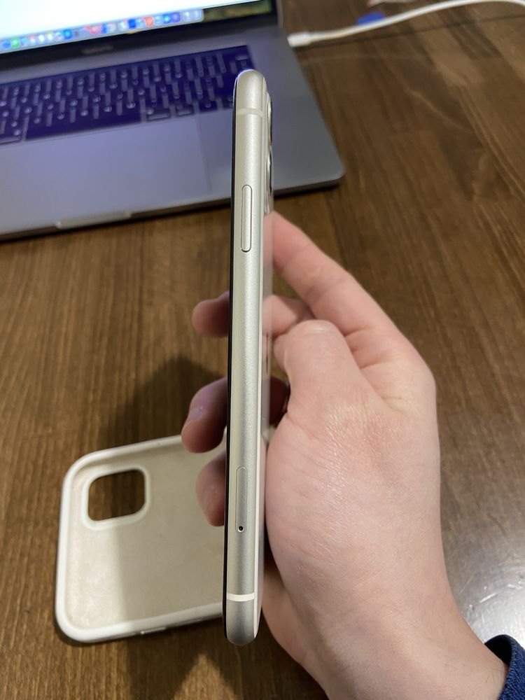 Продам Iphone 11 64gb